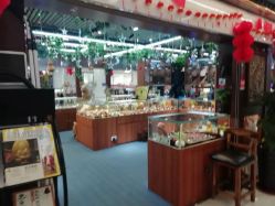 -灵彩珠宝(朗香街店)
