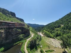 -芦芽山旅游度假区