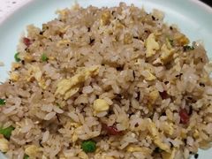 -沪小胖小龙虾(淮海中路旗舰店)