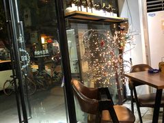门面-陈员外正宗夹江烧烤(广福路店)