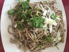 -溢心园香河肉饼总店