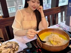 -鲜入围煮花胶鸡海鲜火锅