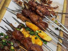 -街角等你.大连海鲜烧烤.经典铁板海鲜串(西安路店)