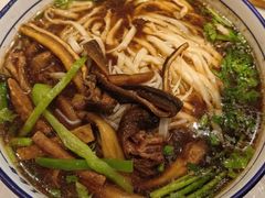 -镇南锅盖面馆(解放路店)