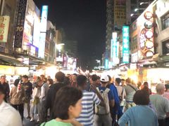 -六合夜市