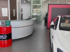 -杭州中升之星奔驰4S店(滨江店)