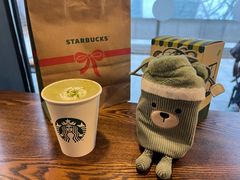 -星巴克(西藏路店)