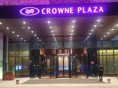 -大连星海皇冠假日酒店