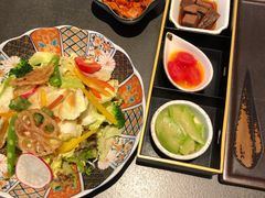 -铭牛烧肉·和牛海鲜自助(高新月牙湖店)