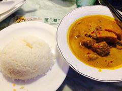 咖喱牛腩饭-翠华餐厅