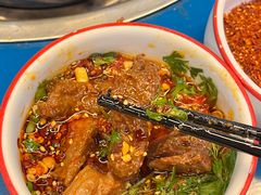 -牛华周记麻辣烫起源店