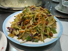东北大拉皮-屯老二农家铁锅炖·行业领军者(梅江店)