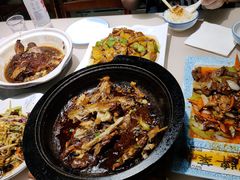 -老码头黑皮肘子锅包肉(赣水路店)