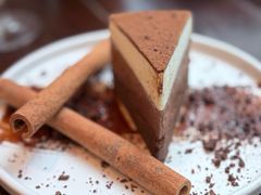 -Chom Cafe and Restaurant