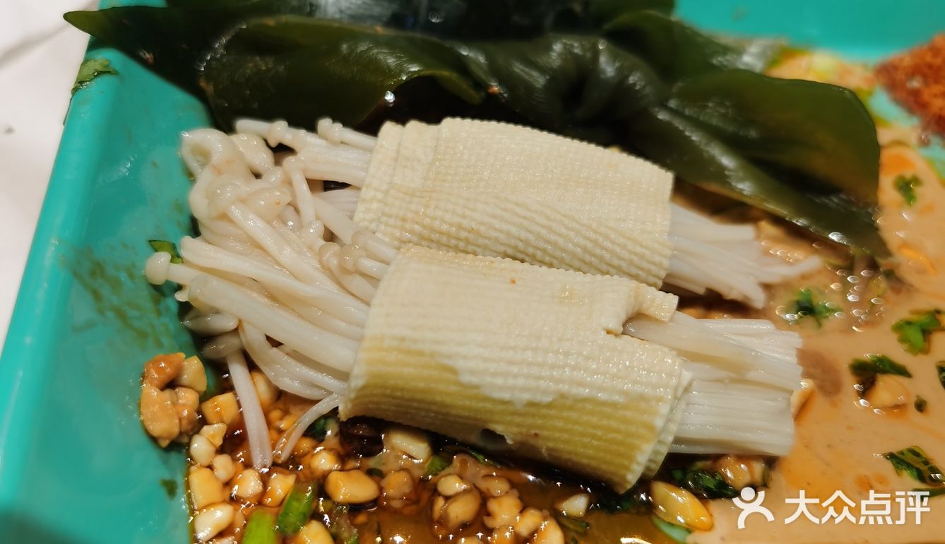 济南探店|人均30吃到撑,学生党最爱的麻辣串