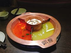 菌王奇香锅-滇釜火锅·能喝汤的火锅(车公庄店)