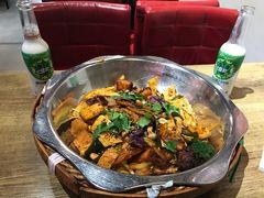 -愉肴麻辣香锅(中山路店)