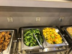 自助取餐区-鹈鹕素食餐厅自助餐部(正阳街店)