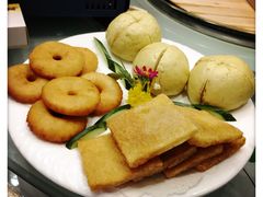 黄馍馍-名羊天下陕北横山铁锅炖羊肉(博文路店)