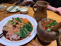 -老滇山寨•云南特色菜•地方菜•民族风情歌舞表演(金碧店)