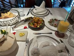 -Mogul Eatery·大亨餐酒馆