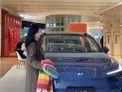 -王府井百货熙地港店