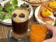 -Common Table · Brunch & Coffee