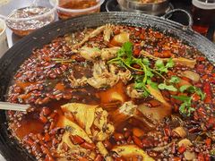 -鸿顺老铁锅美蛙鱼府(解放碑店)