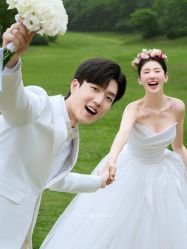 -樱花婚纱摄影