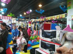 -开心哈乐亲子乐园(东森时尚百货店)