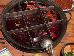 -周小明火锅(黑金冠社区店)