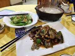 -品香菜馆(旗峰路中侨大厦店)