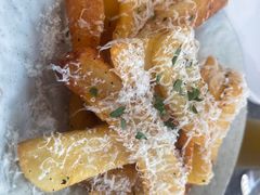 -MONICH牛排融合餐厅(和义大道购物中心店)