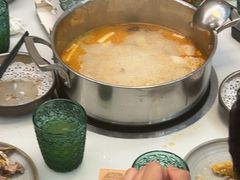 -喃喃椰·糟粕醋·椰子鸡火锅(七堡花园店)