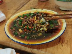 -拈签一笑黄牛肉辣卤串串