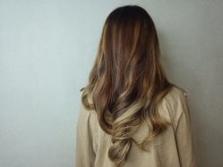 -MYYF SALON烫发染发