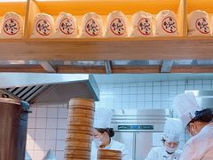 -馋三尺蟹粉小笼(人民广场店)