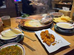 -洱火云南酸菜牛肉火锅(石景山当代商城店)