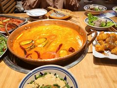 -洱火云南酸菜牛肉火锅(石景山当代商城店)