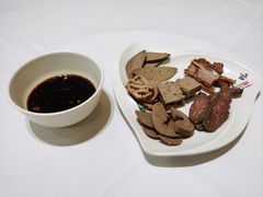 驴肉全拼-第一驴.经典老菜.家常菜.火锅(友谊路店)