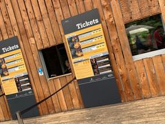 -怀托摩萤火虫洞