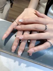 -UGIRL有个美甲
