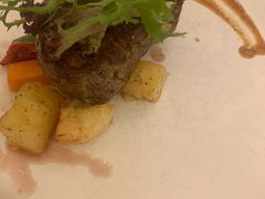 香煎菲力牛排配黑椒汁-红房子西菜馆(淮海中路店)