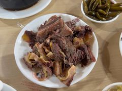 -闫家驴肉老店(华电一校店)