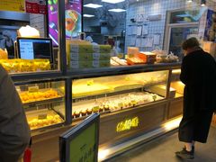 面包甜点陈列柜-鲍师傅糕点(江苏路店)
