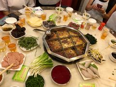 -朱氏胖子烂火锅(洪崖洞店)