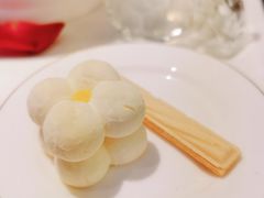 -燕庭·纯燕窝·甜品下午茶(南京西路店)