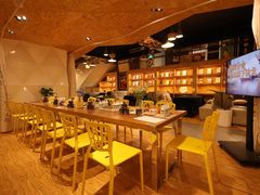 -新华里咖啡书吧(新华书店小寨店)