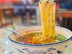 酸汤臊子面-大嘻咹biangbiang面(历史博物馆店)