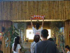 -三亚火车头万人海鲜广场